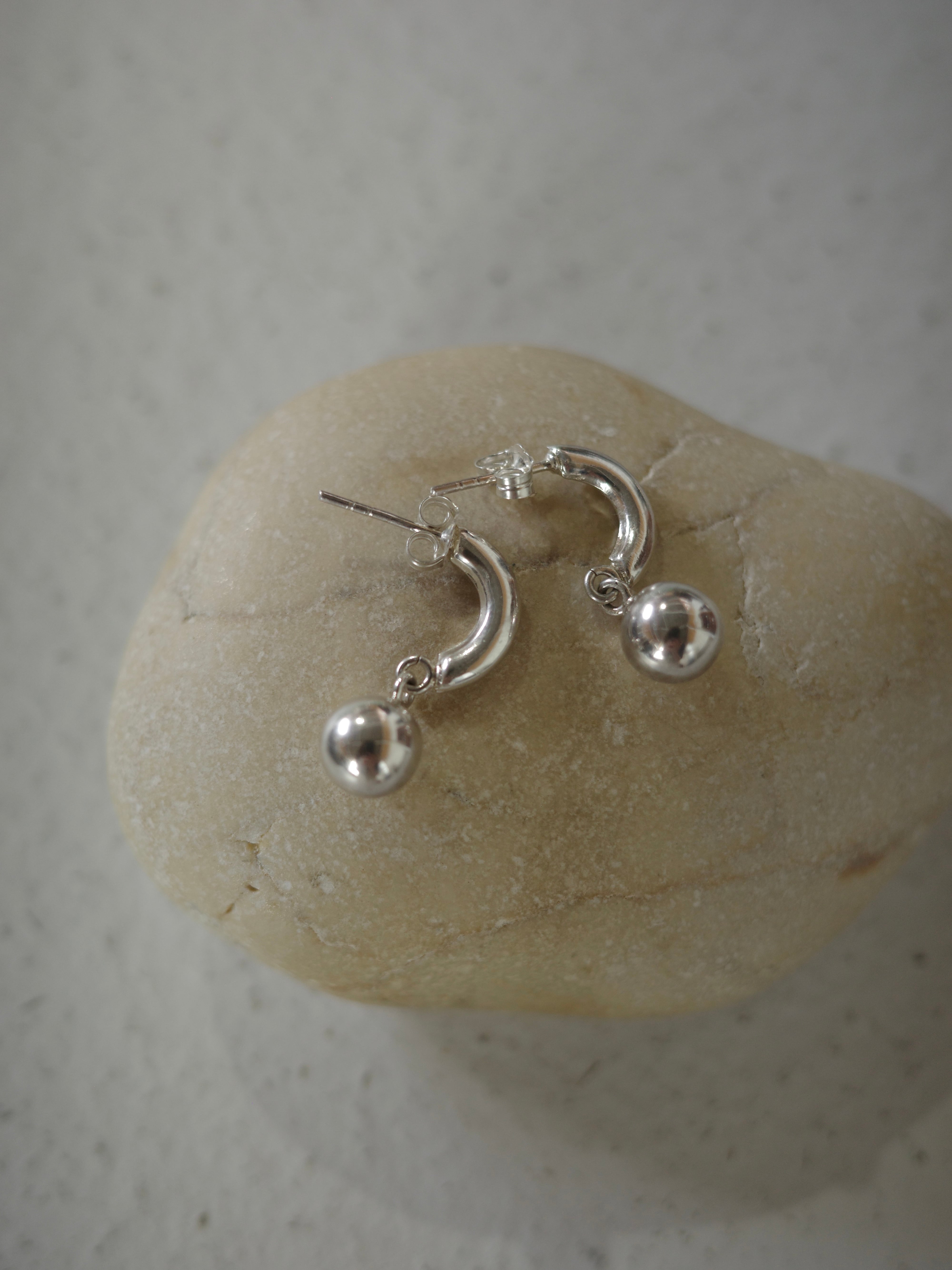 <vintage silver925>tube hoop ball pierce