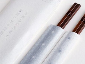 TAKI PRODUCTS　|　木曽ひのき箸と、箸置になる箸袋。