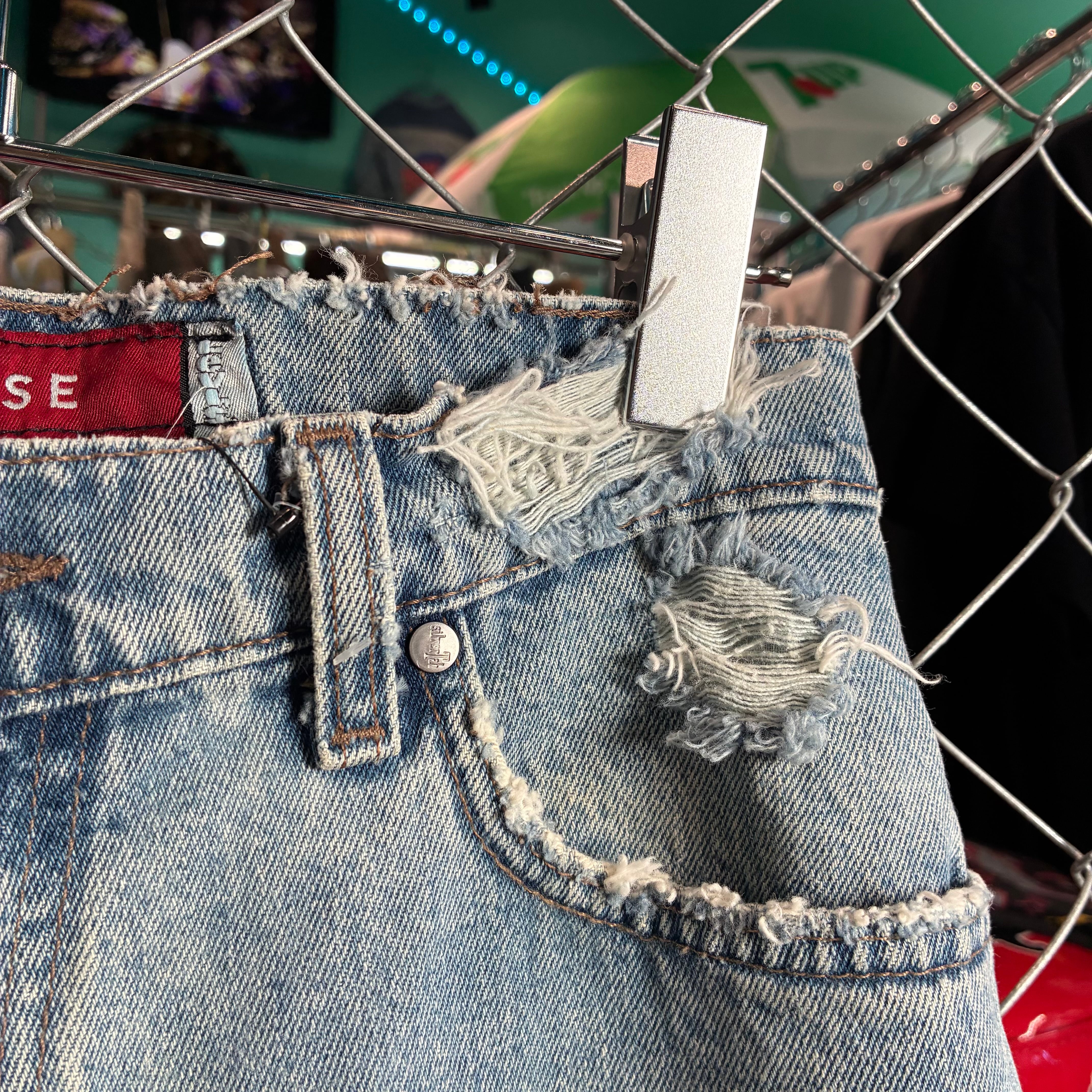 90s USA製Levi’s Silver Tab LOOSE ショーツ　W29 90s USA製 Levi's Silver Tab LOOSE カットオフショーツ W29 ブルー