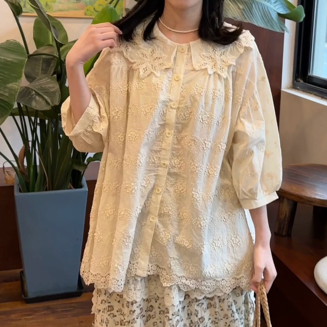 カットワークレースカラー刺繍ブラウス ・12065