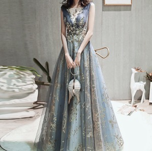 ロングドレス ドレス ウェディング パーティー 結婚式 披露宴 演奏会 発表会 ステージ 衣装 コスチューム 謝恩会 ロング 袖なし ノースリーブ ラウンドネック Aライン チュール 透け感 レースアップ ビジュー 可愛い きれいめ 大人可愛い 上品 おしゃれ エレガント 主役級 存在感 クラシック 清楚 ゴージャス シック 華やか クラシカル 無地 イベント 教会 チャペル 高見え 格上げ プチプラ スタイルアップ 春 夏 秋 冬 シーズンレス XS 2XL 3XL 小さい 大きい S M L XL