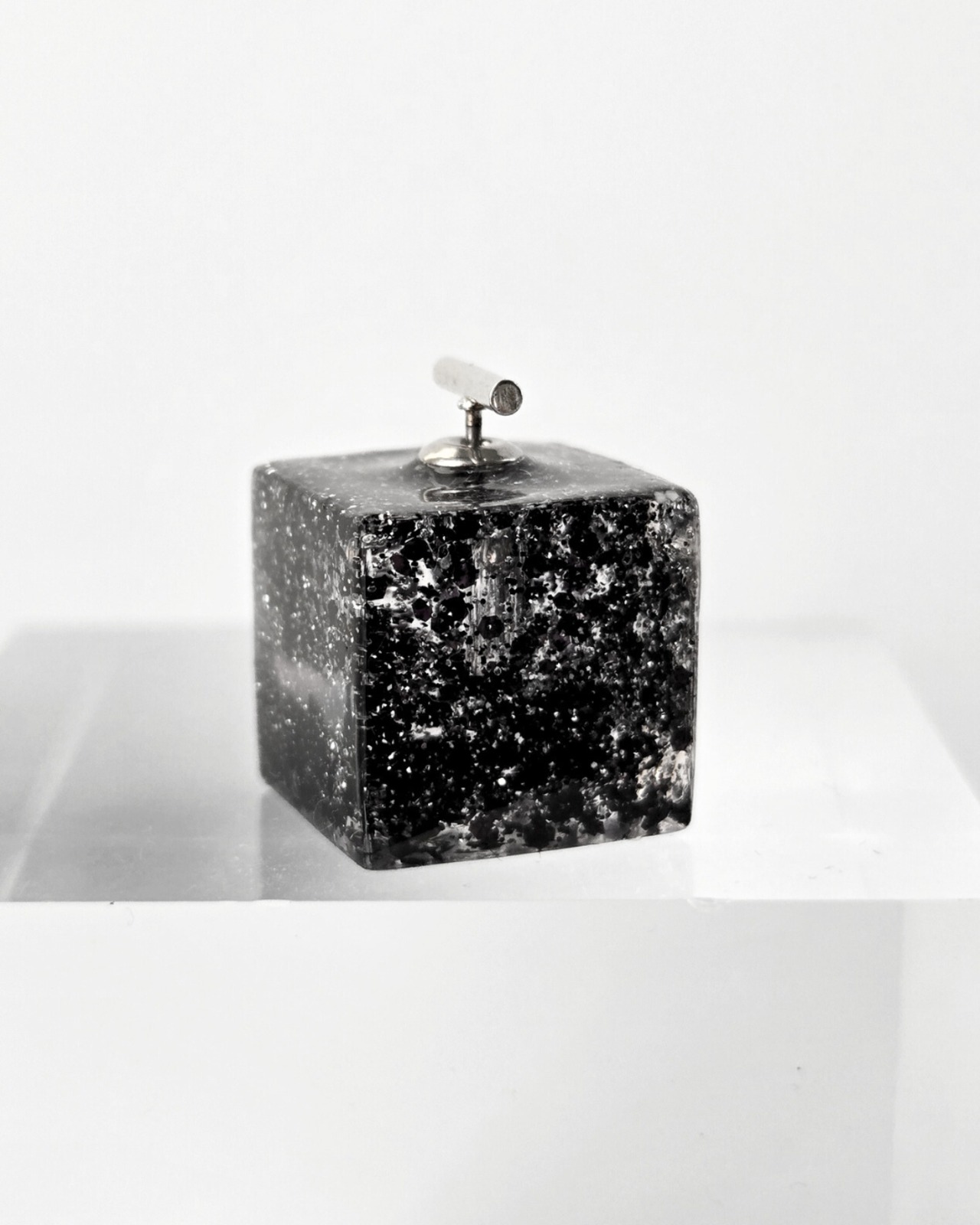 PERFUME CUBE. [black hologram] - 2
