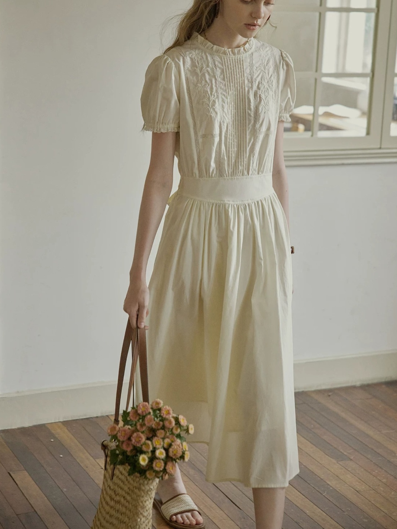 Antique Porcelaine Embroidery Dress F0734