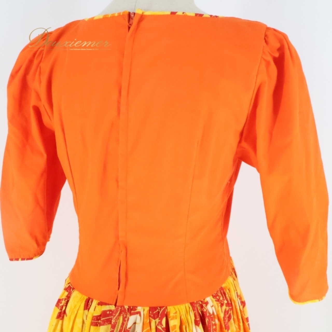 フラダンス 衣装 ワンピース ドレス オレンジ系 ワントーン 長袖 モンステラ柄 ティアレ柄 かわいい 鮮やか 華やか 明るい 元気 カラフル 橙 大人っぽい ハワイアン アロハ ハワイアンプリント フラ ダンス レッスン 練習 おしゃれ ドレスアップ