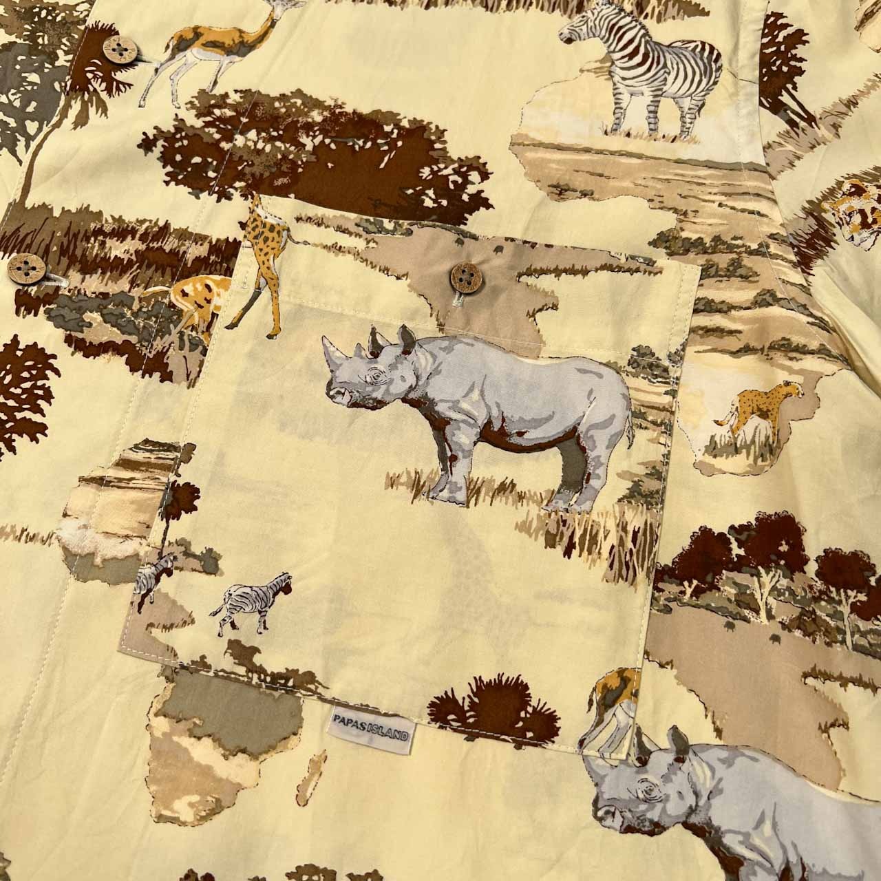 PAPAS パパス ISLAND 動物総柄 シルク100% 半袖シャツ サイズ 50/L /絹100% /イエローベージュ系/日本製