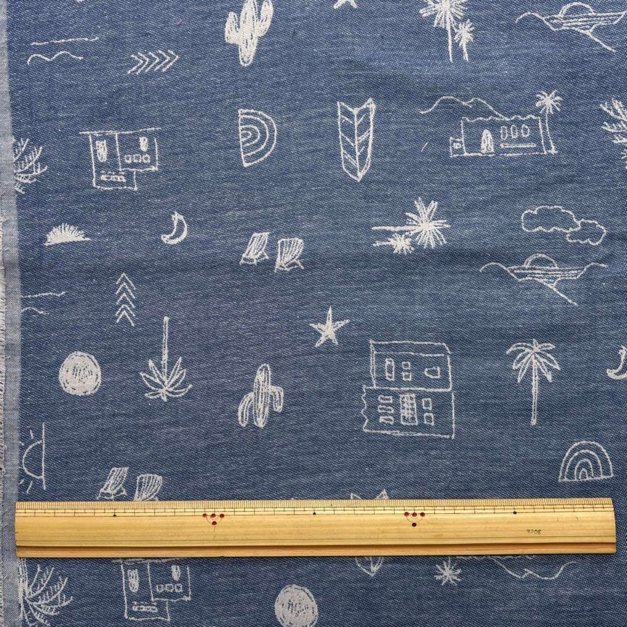 tja284◆オーダー販売50cm単位◆綿100％播州織りジャガード生地◆マレファブ