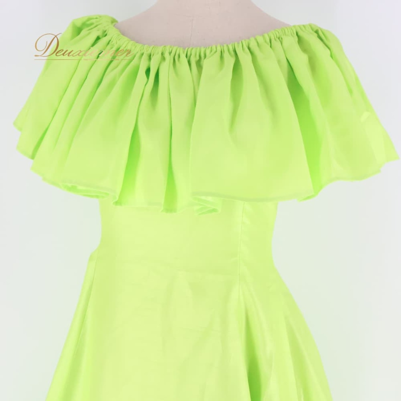 フラダンス 衣装 ワンピース ドレス グリーン系 黄緑 ワンカラー 2WAY キャミソールドレス 無地 シンプル かわいい 華やか 鮮やか 明るい きれい 爽やか ハワイアン アロハ フラ ダンス レッスン 練習 フリル 半袖風 キャミワンピース 黄緑系