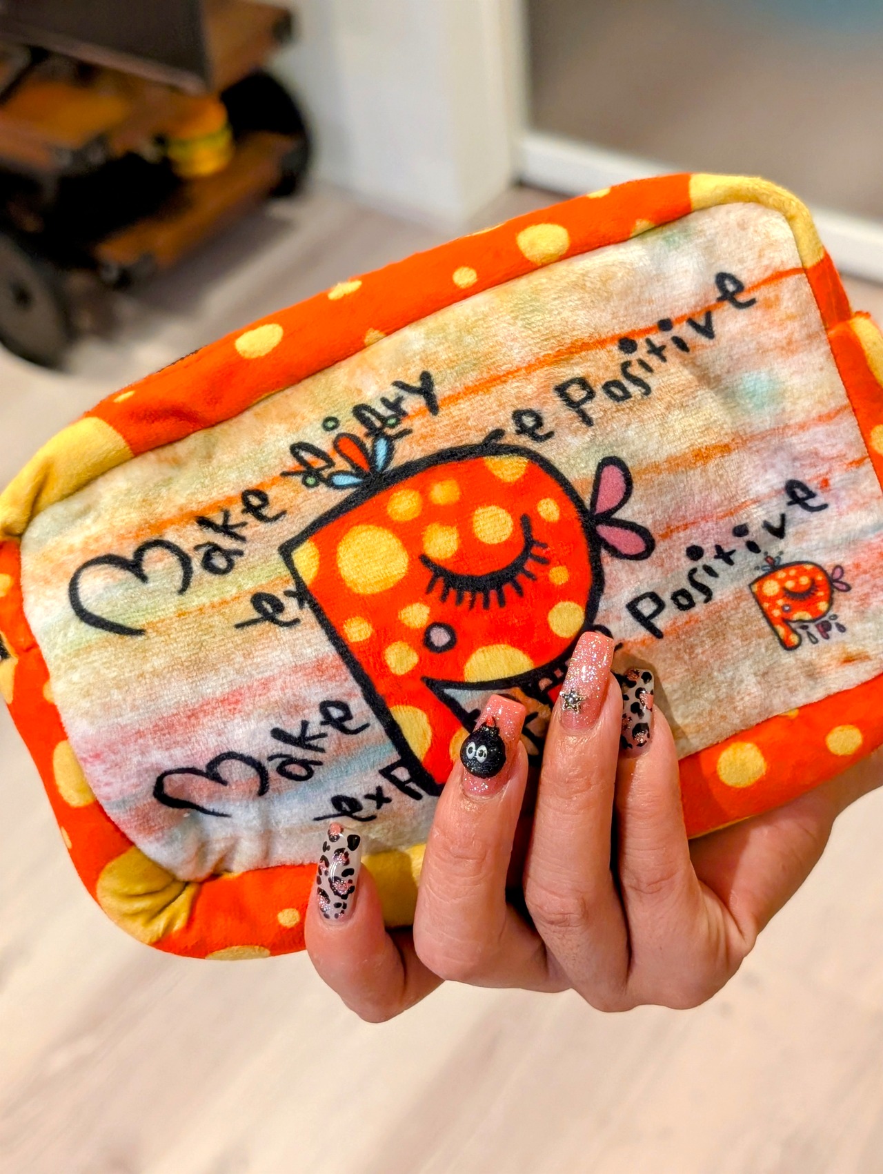 【母の日限定ラッピング付】pipi もこもこポーチ ピピ