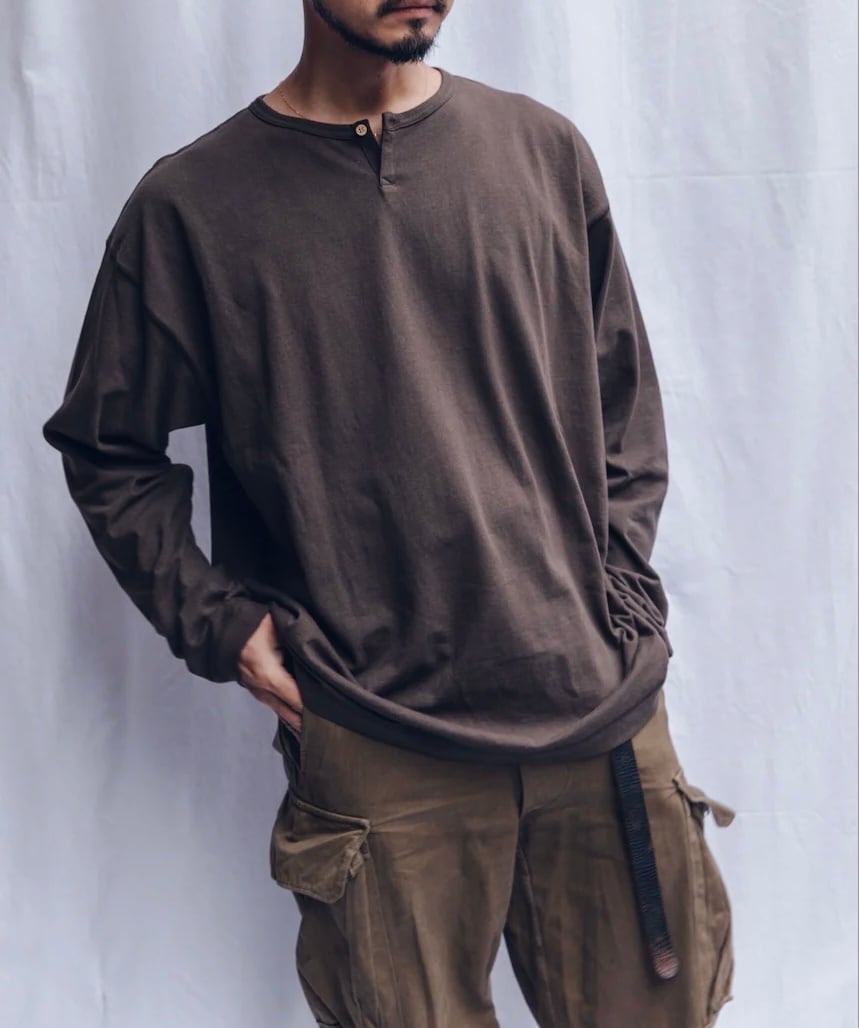 SOURCE DARU HENRY NECK L/S T - BROWN | mill kagoshima