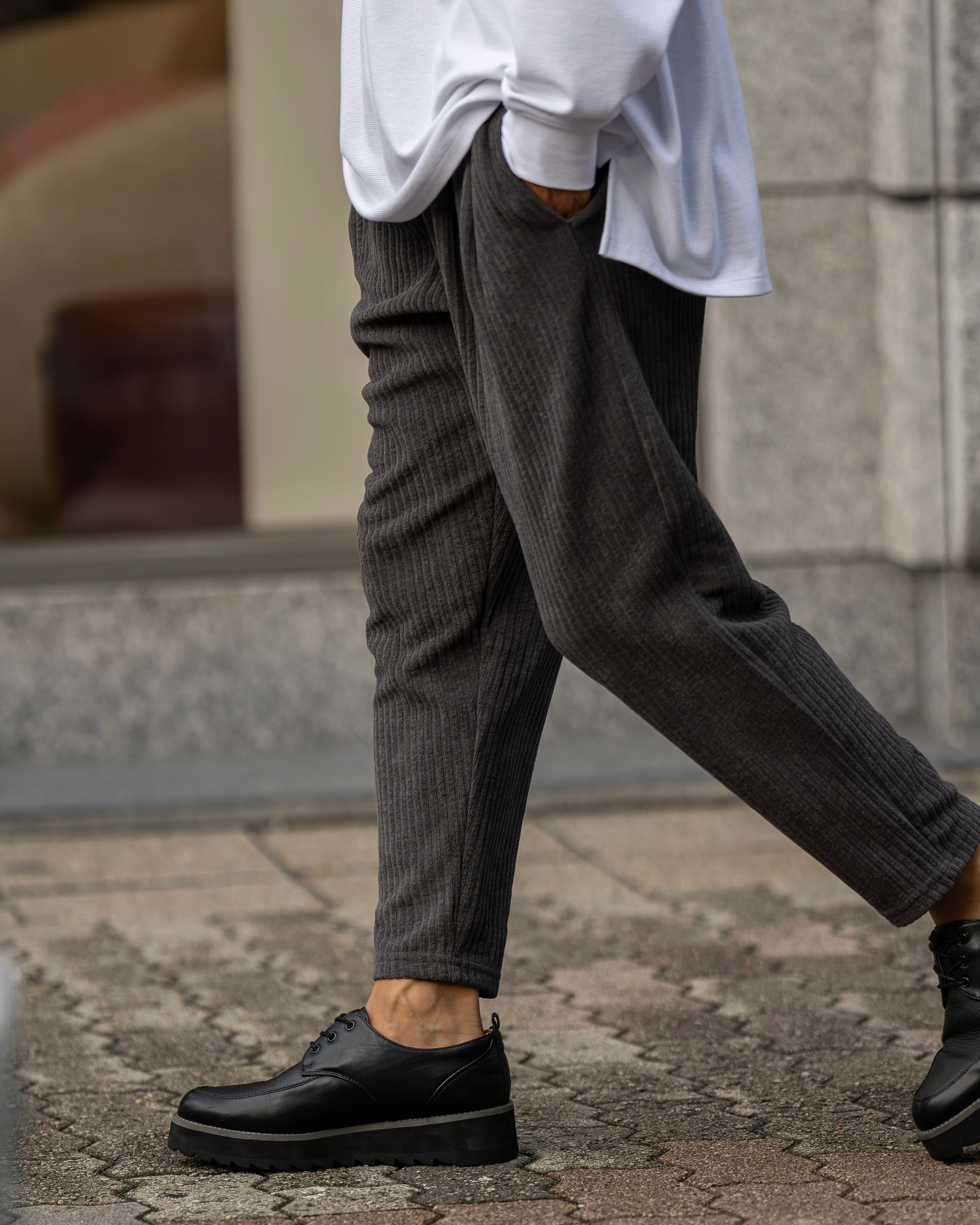 STRUM タスマニアウール起毛ワッシャー テーパードパンツ