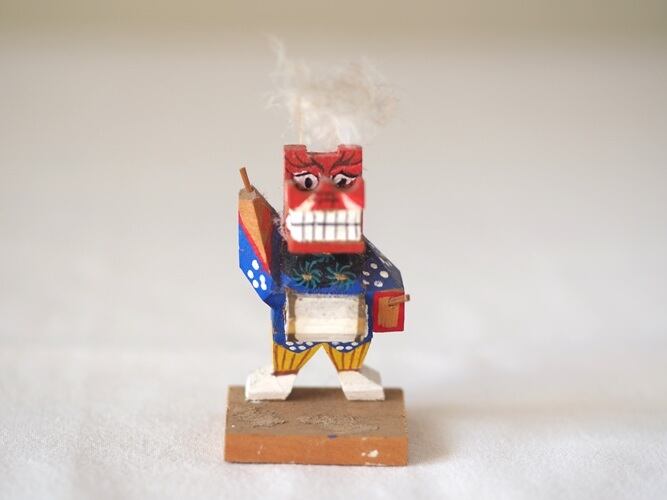 アイヌの木板（壁掛け） | ソラシカ散歩