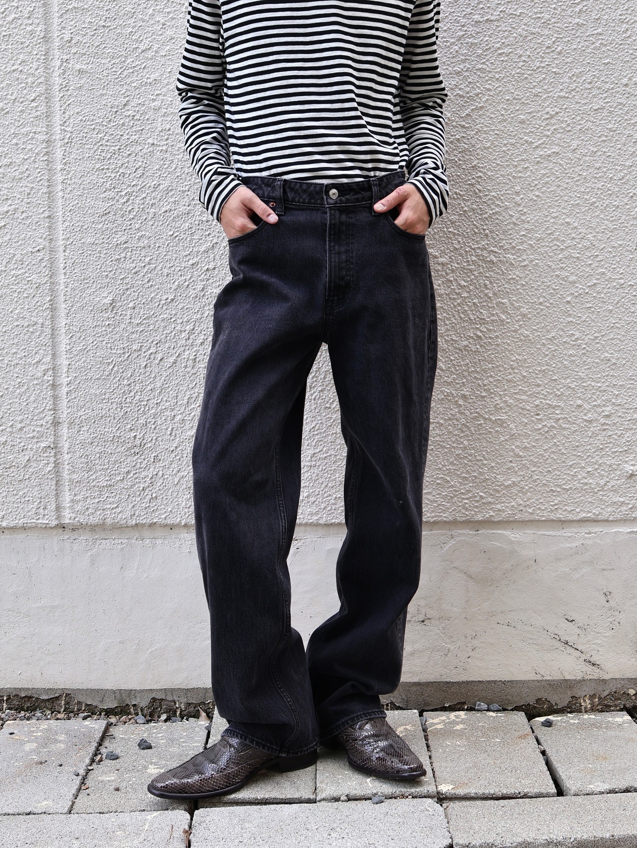 tapered black denim pants