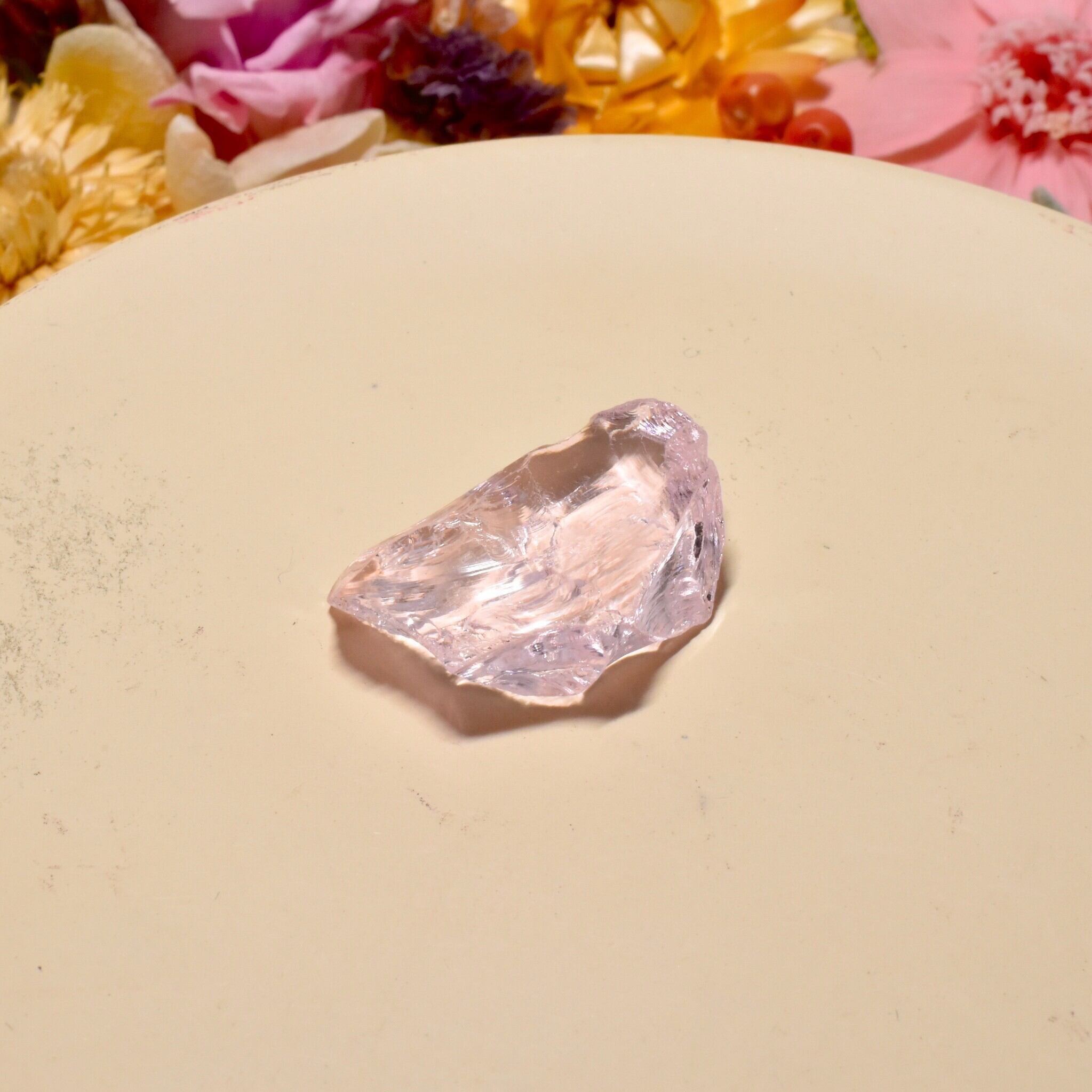 インドネシア産アンダラクリスタル原石 桜色ピンク C