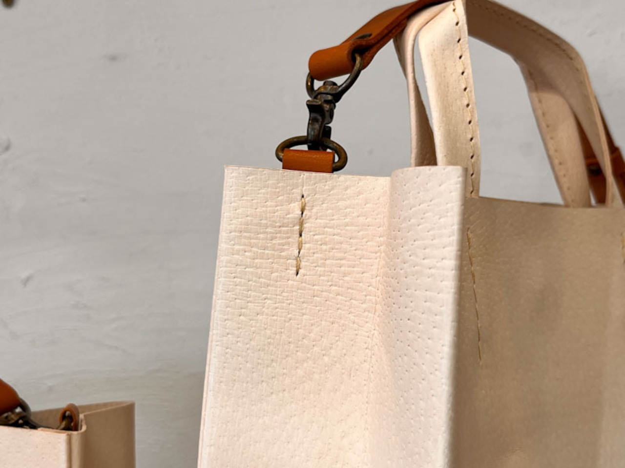 紙袋のようなショルダーバッグ・A4タテ