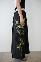 vintage lace skirt side bouquet