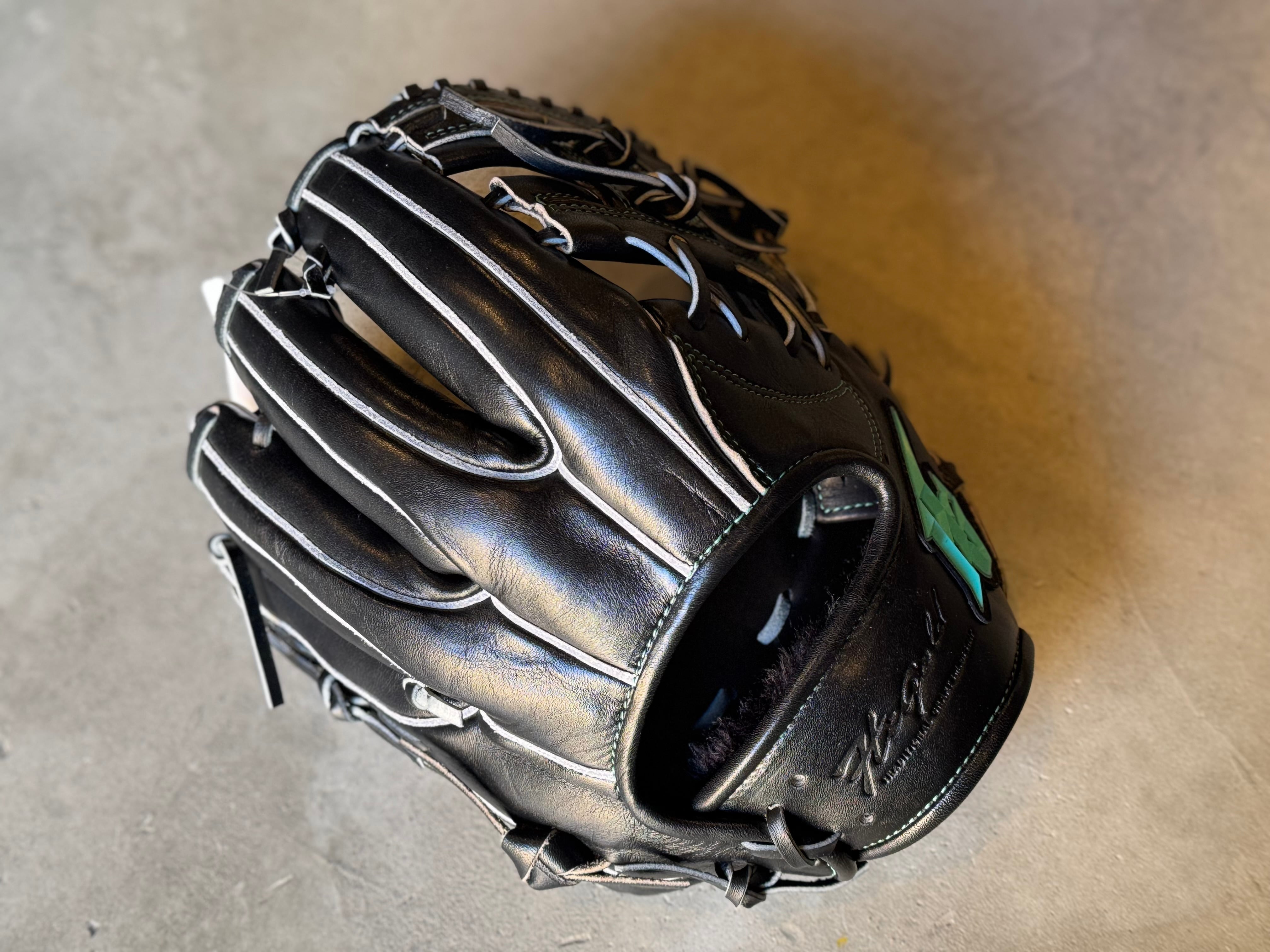己極シリーズ2026モデル【Hi-GOLD】軟式用グローブ 内野手用 SR