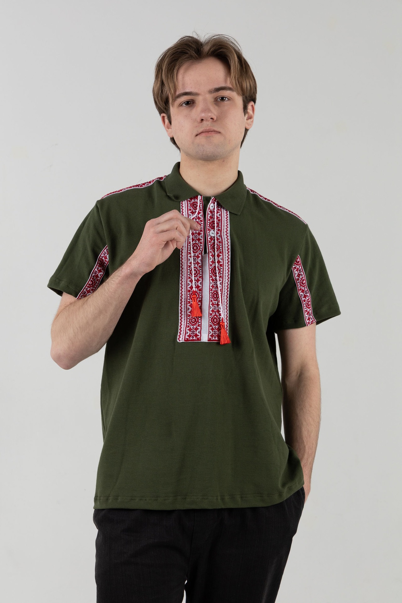 【男女兼用モデル】ウクライナ手刺繍ヴィシヴァンカ　半袖　フリーサイズ - 3