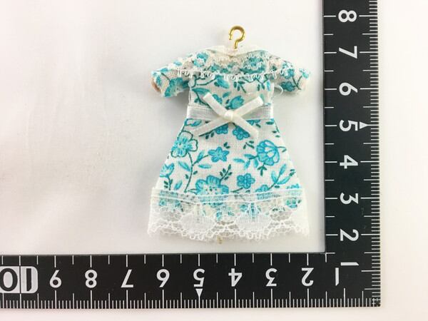 ドールアクセサリ 飾り用 花柄衣装 - 画像1