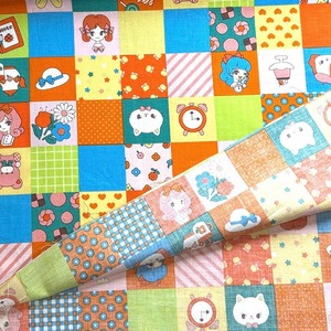 Cdr423◆50cm◆S◆綿100%シーチング生地◆レトロ可愛いpop柄