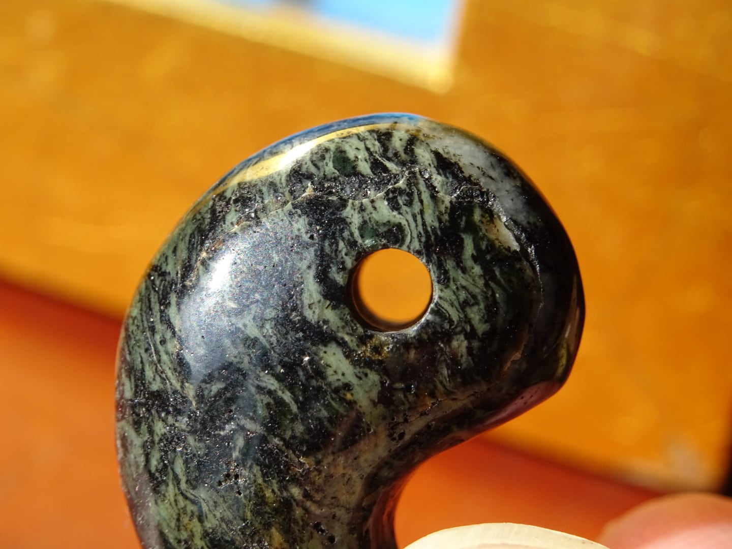 神居古潭石　緑泥石　珍石2色 神居古潭石緑泥石珍石2色