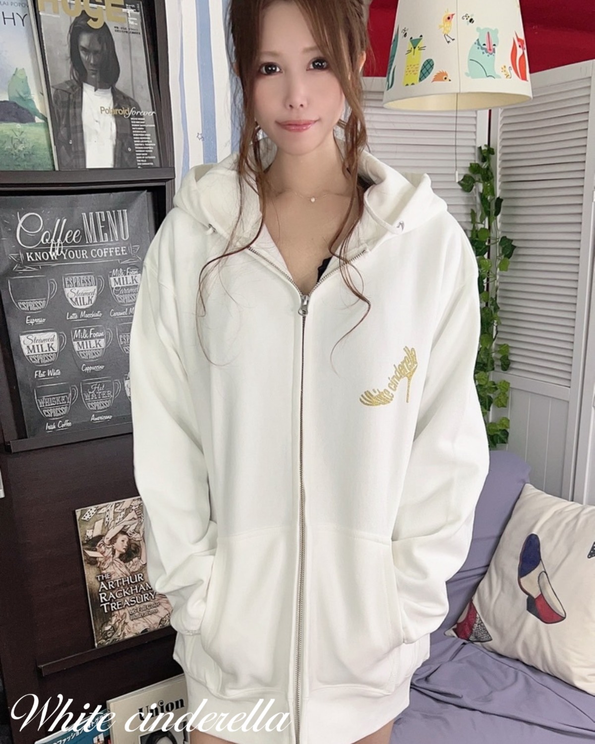 ヒールロゴ ジップパーカー ［白×ゴールドラメ］ | White Cinderella