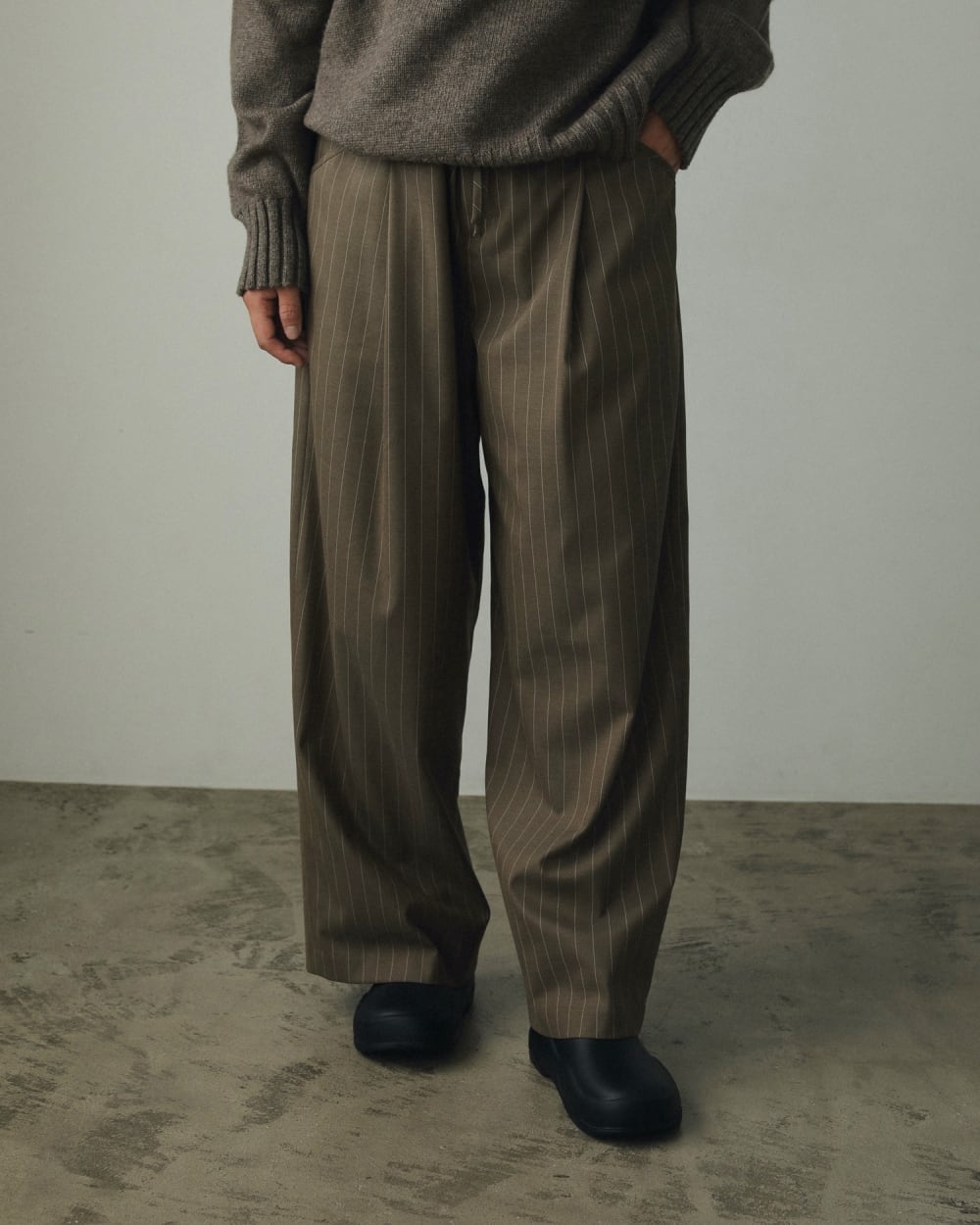 anuke(アンヌーク) Drawstring Loose Pants | サウスオレンジ｜メンズ