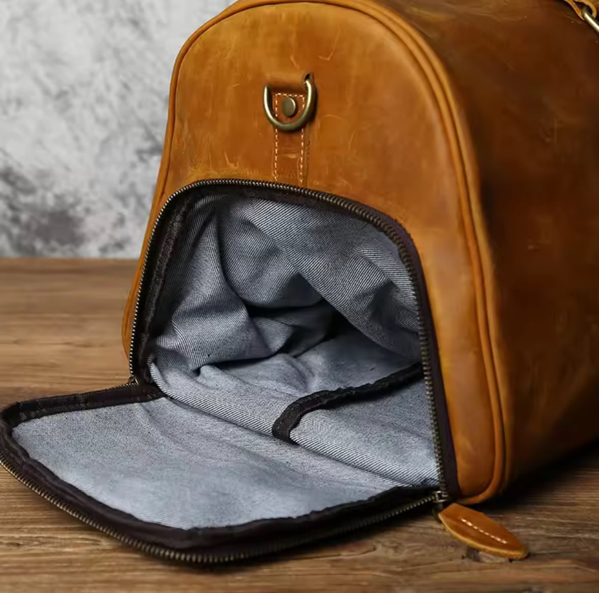 Voyager Tan ボストンバッグ レトロブラウン 大容量 牛革 | GRADO