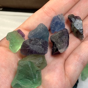 フローライト原石・ラフカット 200gセット