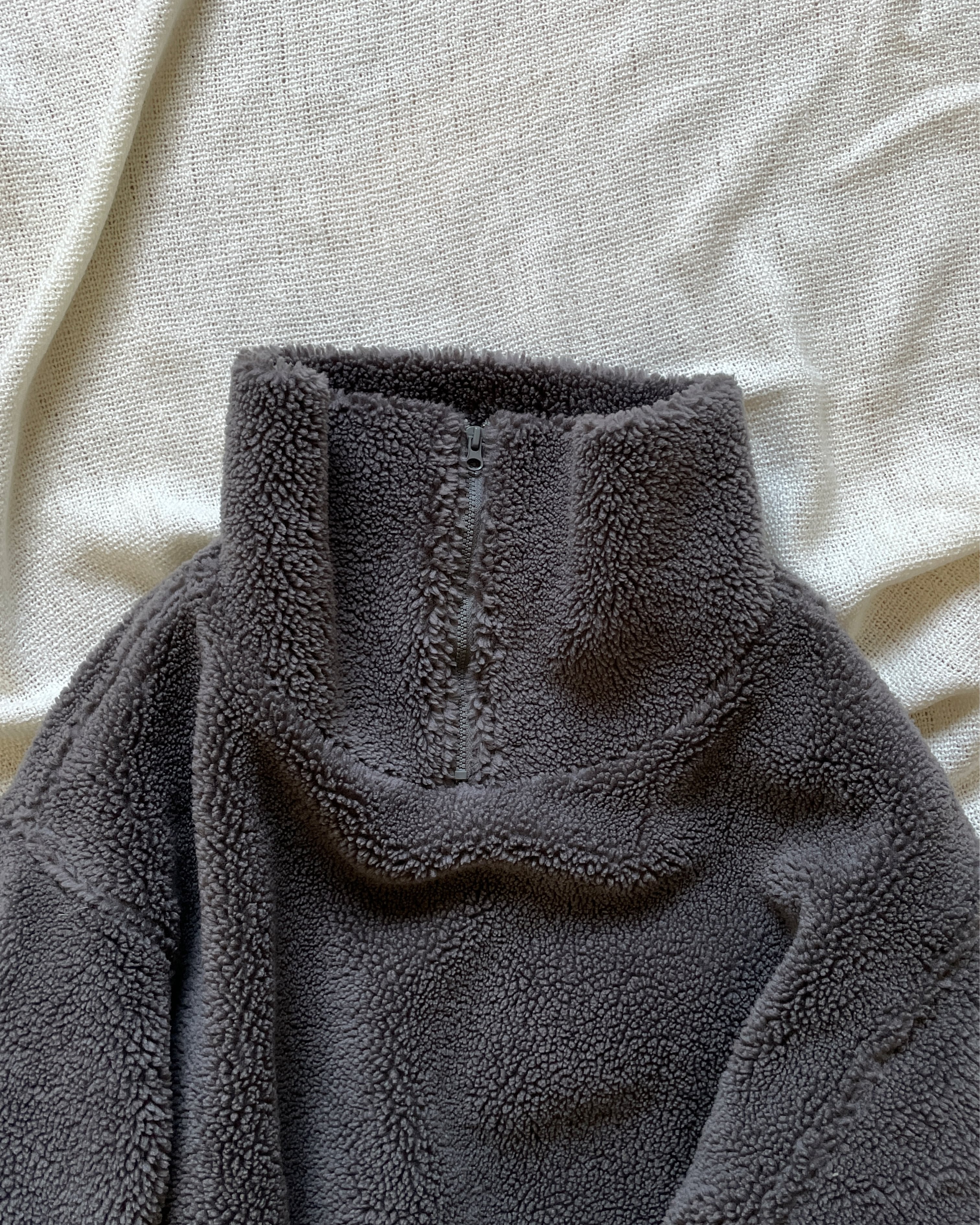pullover - volume fleece | inaca. powered by BASE