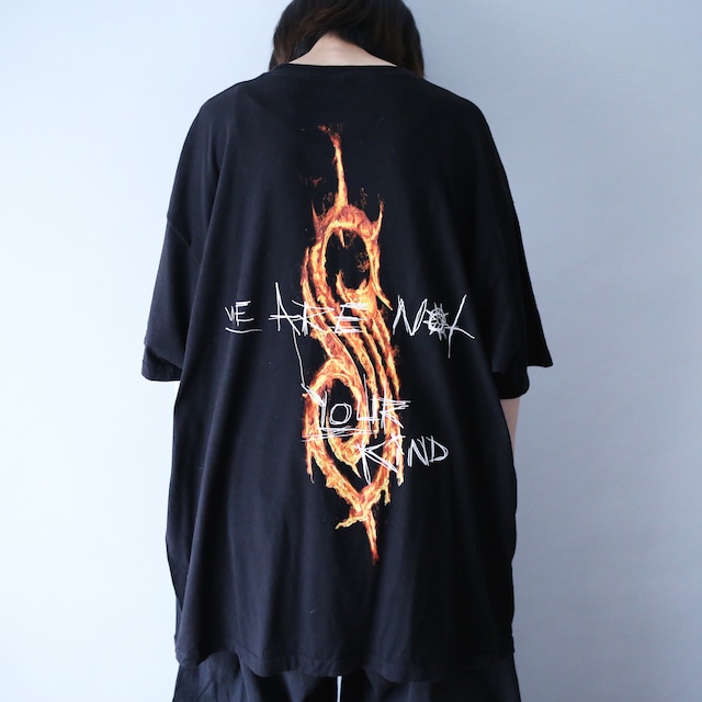 "SLIP KNOT" front and back printed XXL over silhouette tee