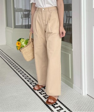 《即納商品》comme tuck denim (ivory / beige / black)