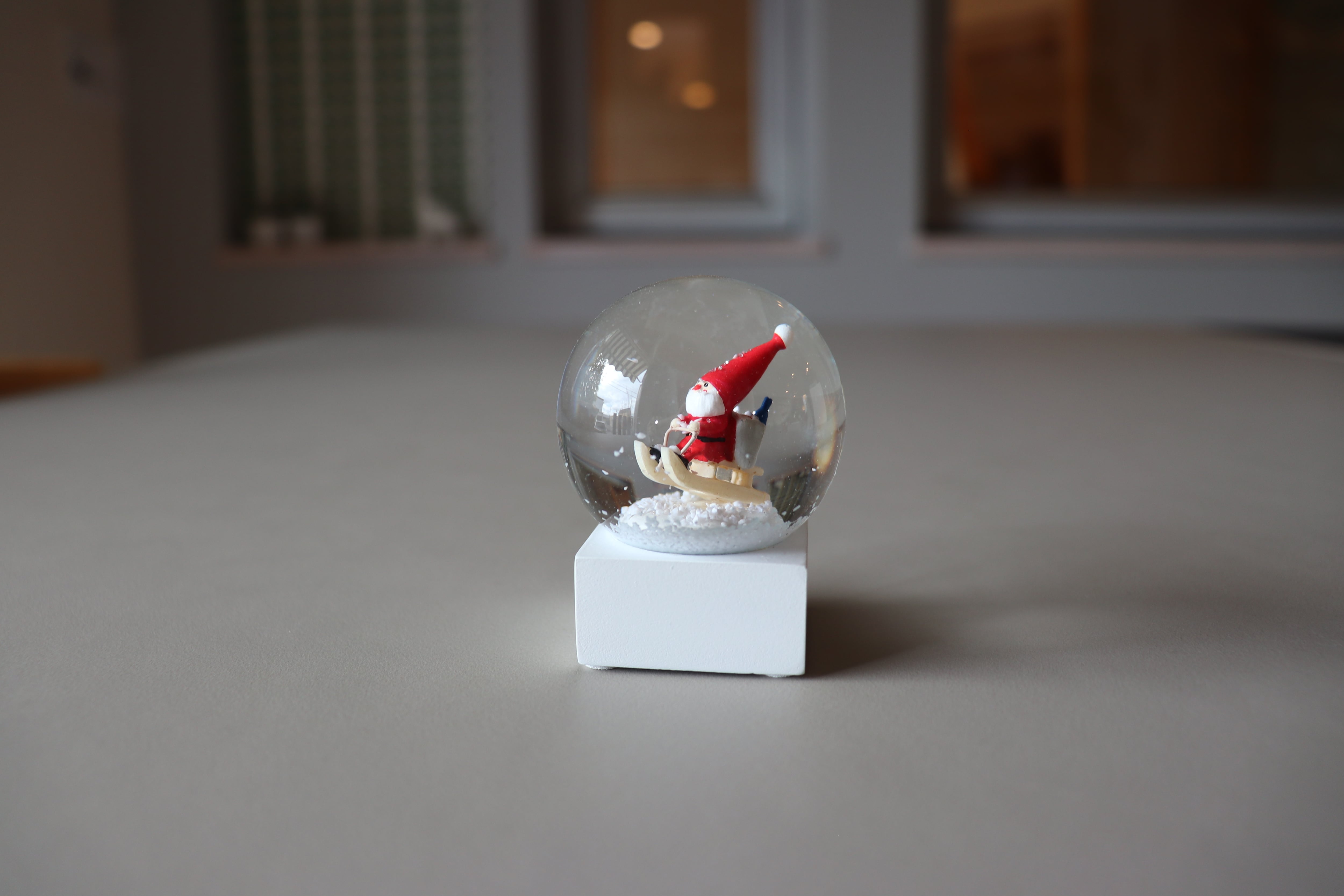 Nordika Nisse/ノルディカニッセ クリスマススノードーム/ミニそりに乗ったサンタ