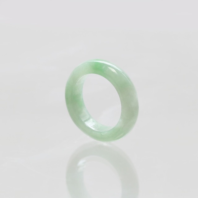 【15号】 clear green 翡翠くり抜き甲丸リング A貨翡翠 jd_rg2645