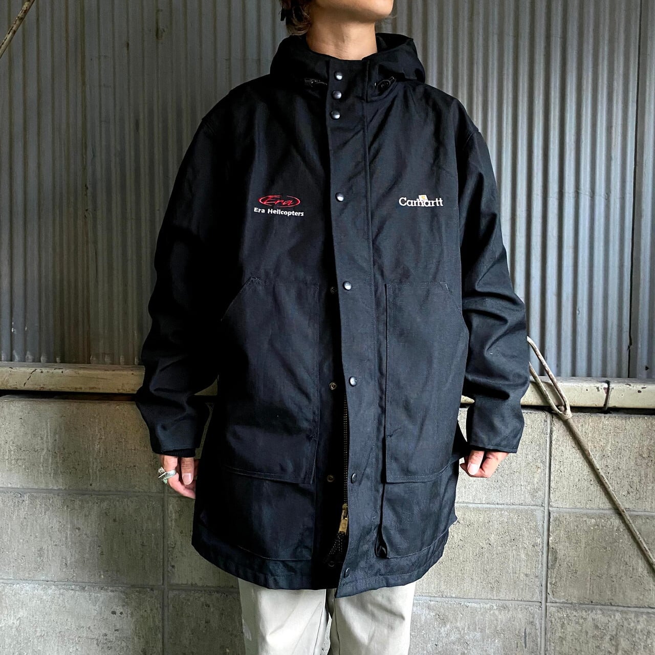 調節紐が結んであったりCarhartt 黒 ナイロンジャケット メッシュ ライナー