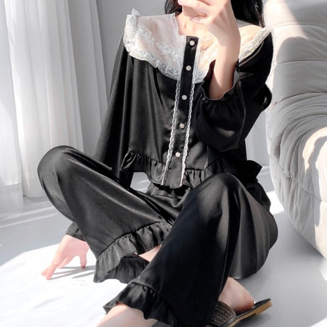 【送料無料】 パジャマ 上下セット ナイトウェア ルームウェア トップス パンツ ロング レース ウエストゴム 伸縮性 長袖 Aライン フレア フリル エレガント 可愛い 大人可愛い きれいめ シンプル カジュアル シック コンサバ 華やか 大人 上品 おしゃれ お洒落 主役級 こなれ感 高見え 高級感 フェミニン ラグジュアリー 無地 春 秋 レディース 女性用 部屋着 普段使い リモートワーク ファッション コーデ スタイル 楽ちん 体型カバー 垢抜け 美脚 脚長 定番 リラックスタイム