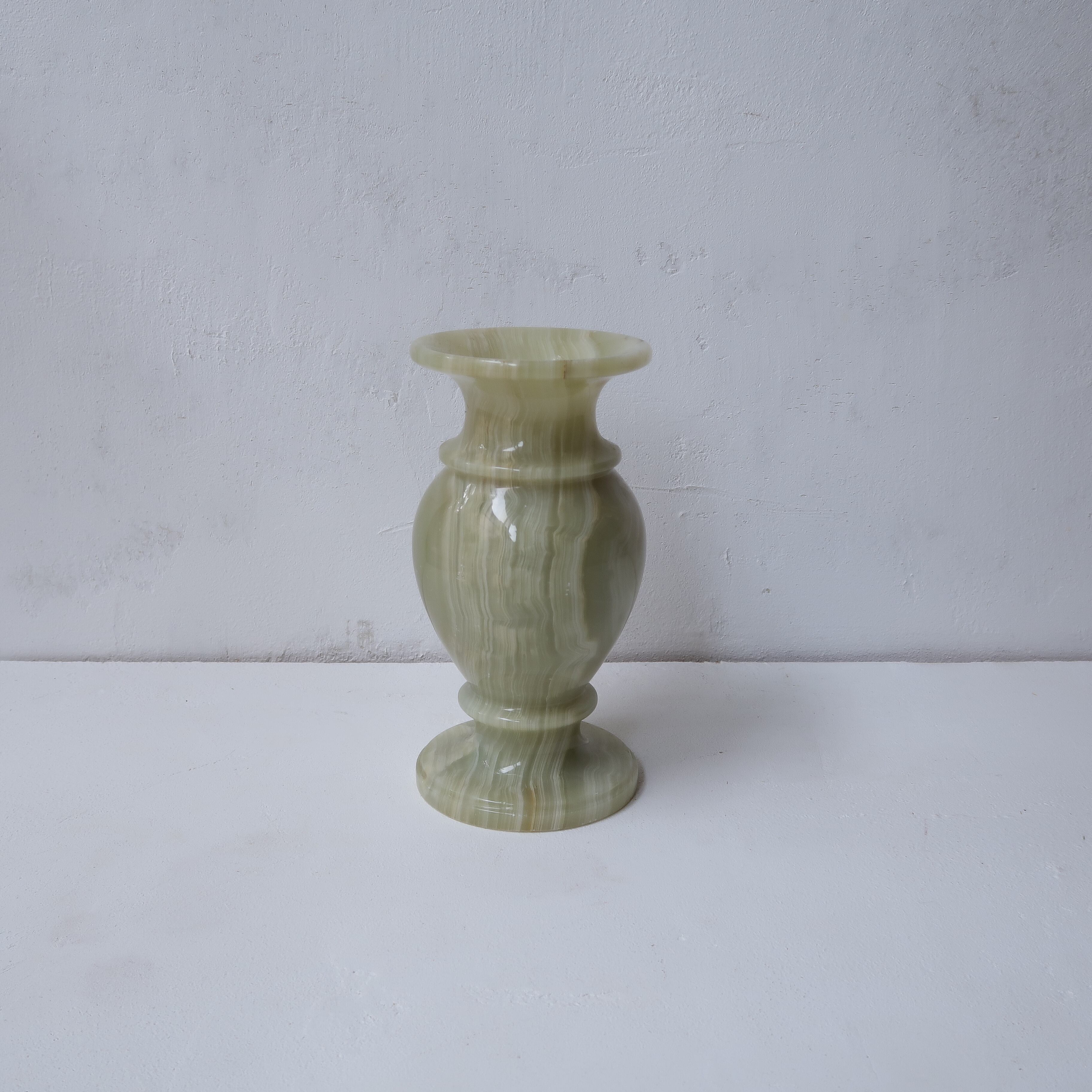 グリーンの石の花瓶 | SUISUI