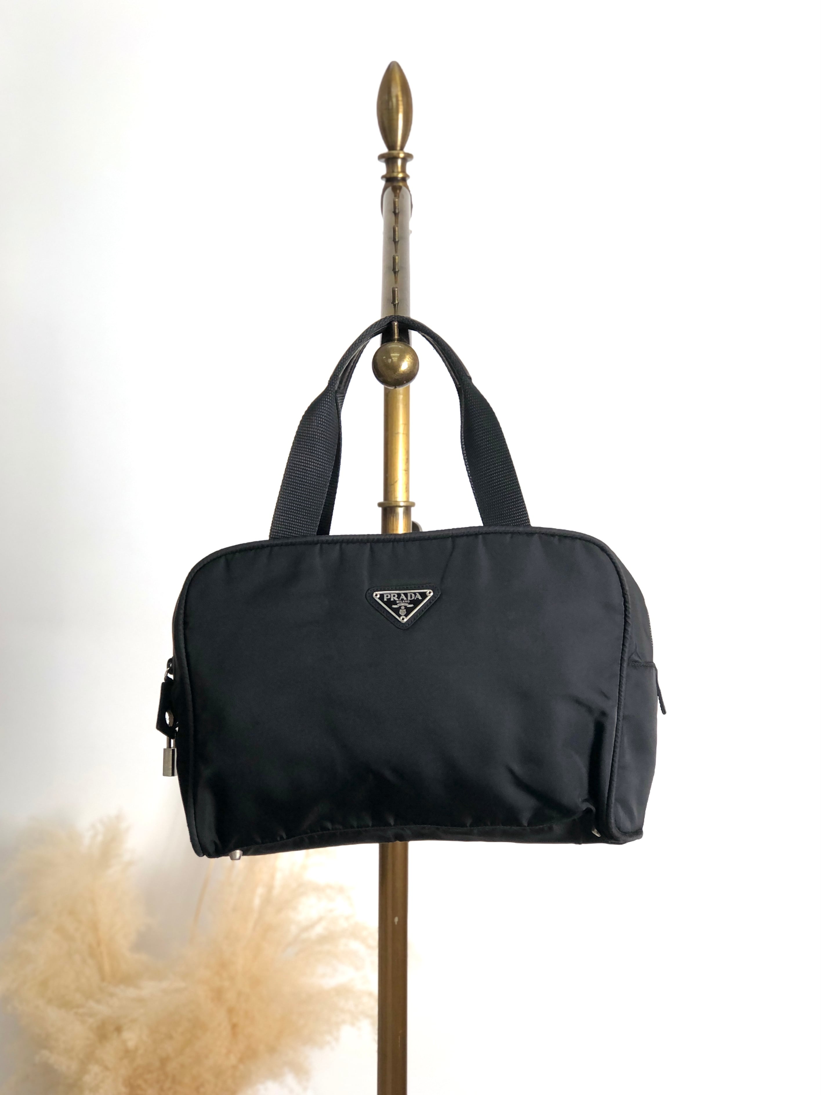 PRADA プラダ ハンドバッグ ブラック トライアングルロゴ ナイロン パドロック vintage ヴィンテージ オールド h25vhs