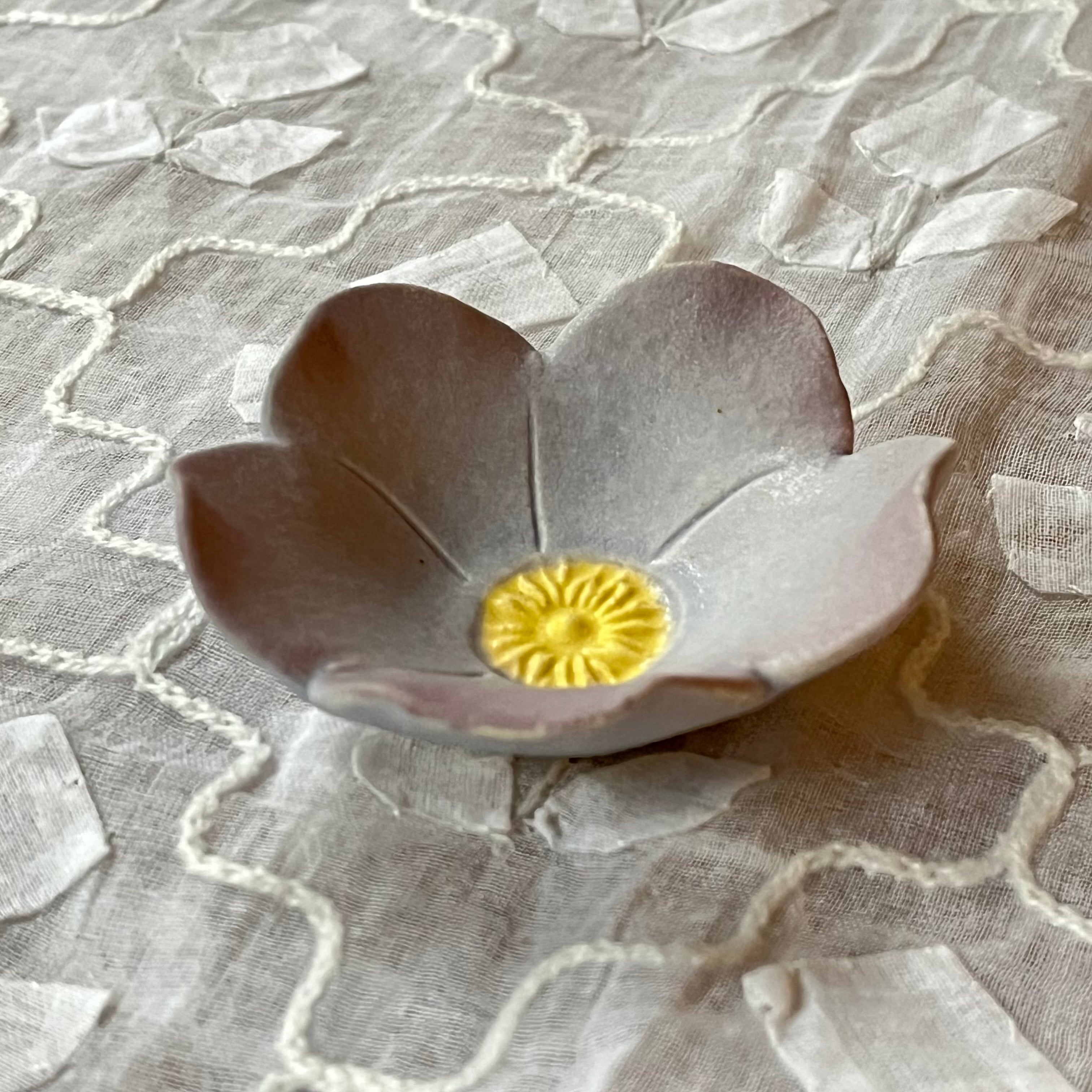 花豆皿(幅7cm)野の花 パープル | TSUNE;田中恒子の器 オンラインストア