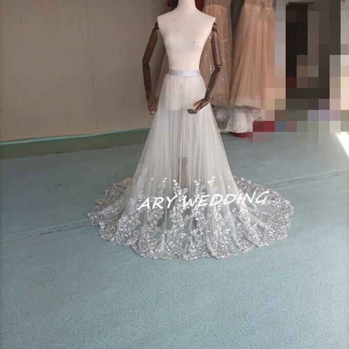 大人気上昇ウエディングドチュールスカート 薄シルバー リーフ刺繍  