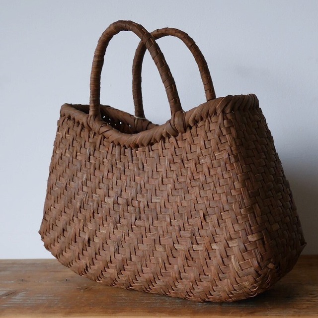 山ぶどうかご④　かごや