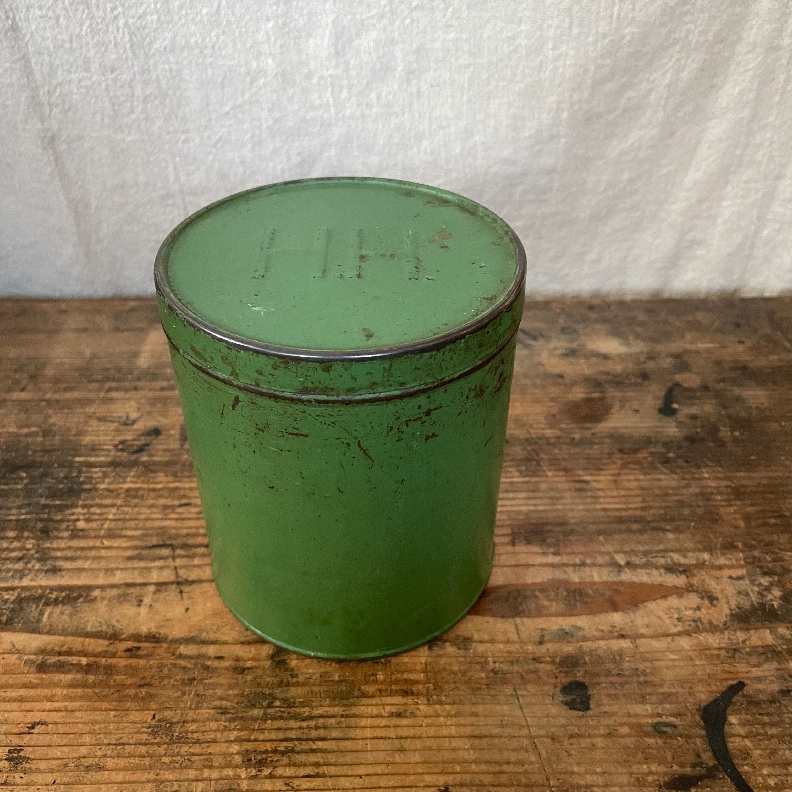 緑な缶