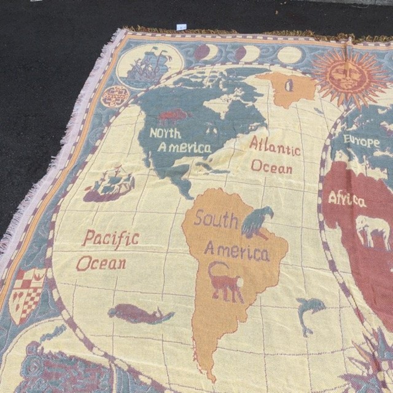 TOPANGA Homefurnishing　世界地図のスローケット　230×250cm