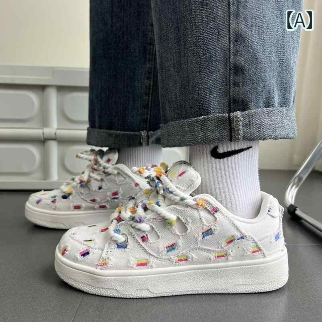 厚底スニーカー カラフル 切りっぱなし 韓国系 運動靴 レディース 白 スニーカー ホワイト レインボー ボンボン ダメージ加工 ぽってり かわいい 個性的 フリンジ ユニーク レトロ 量産型 カジュアル フラット オルチャン女子 学生 高校生 JK 靴