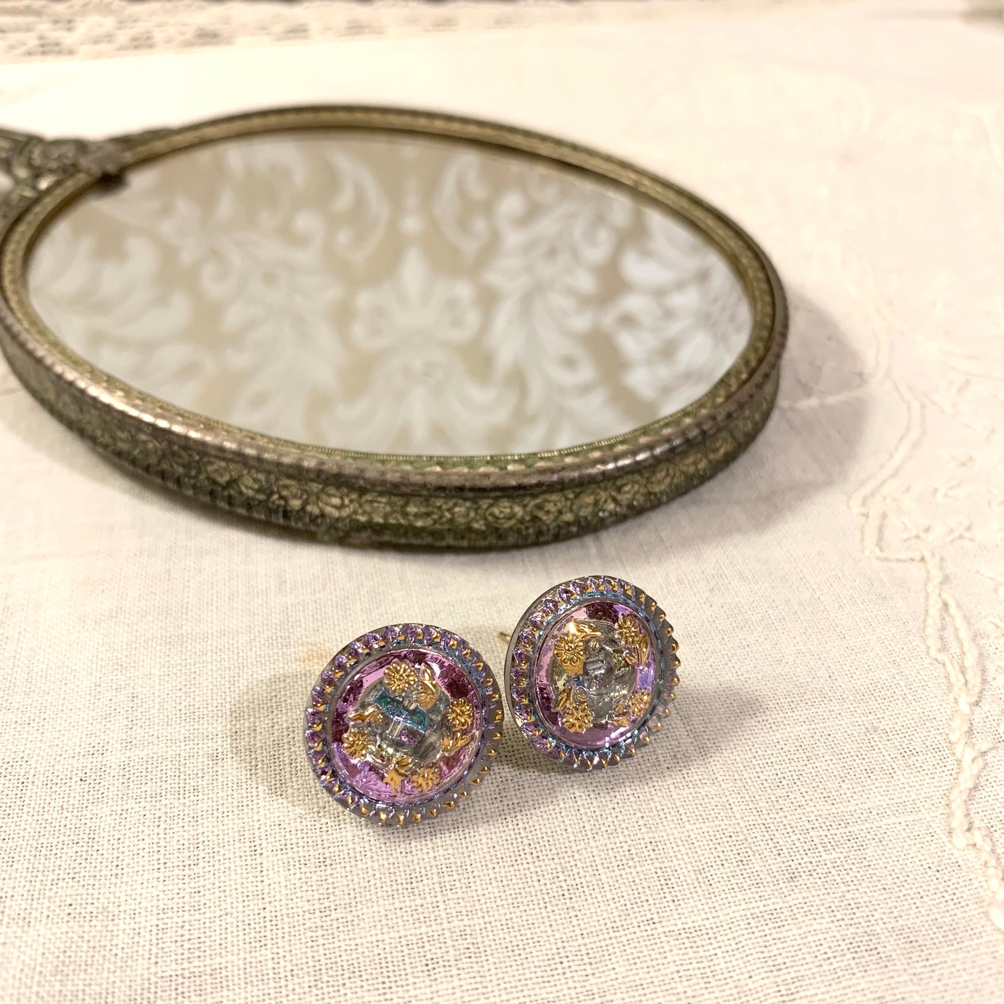 28 ブルーグリーンレジン×チェコガラス×ボタンカボションピアスorイヤリング 28 ブルーグリーンレジン×チェコガラス×ボタンカボションピアス