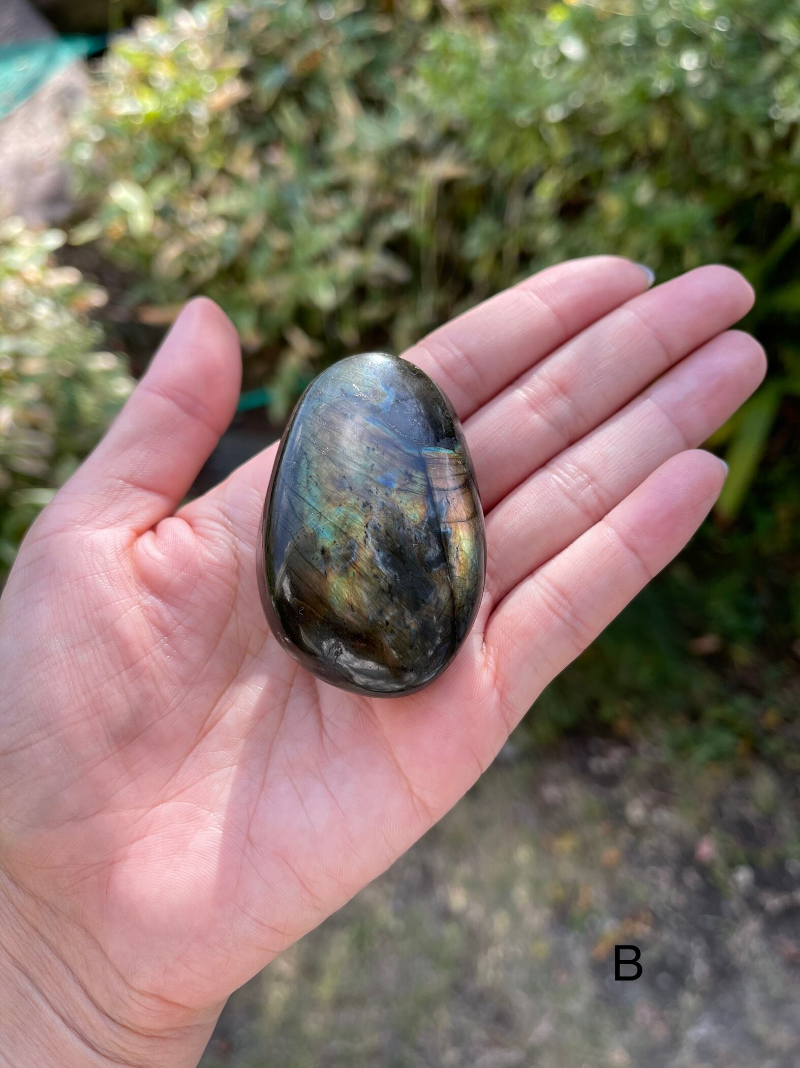 ラブラドライト　パームストーン(Labradorite　Palm stone）