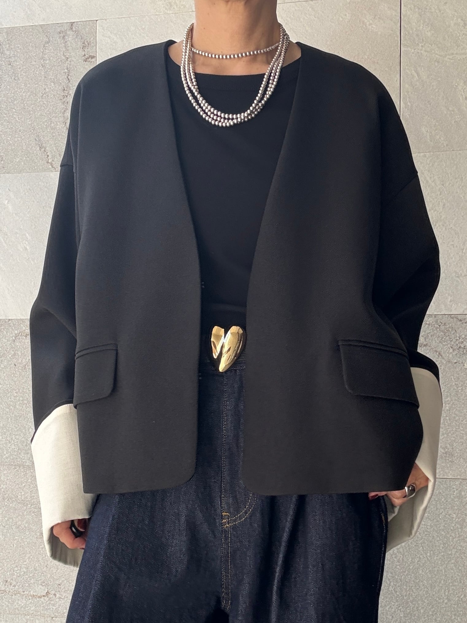 ビッグカフス ノーカラーショートジャケット