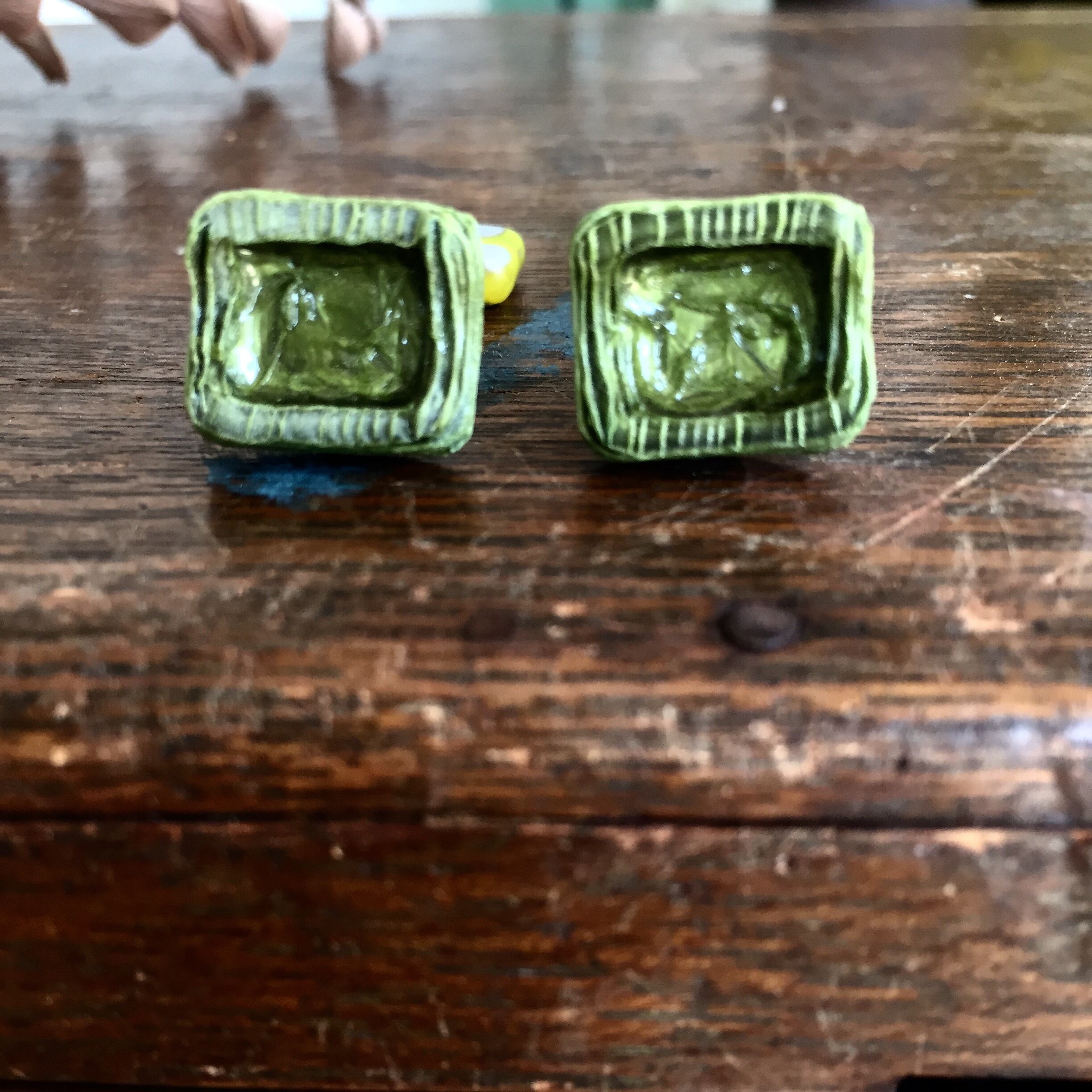 【SALE】しかくとしかくドットピアス(vintage botton)
