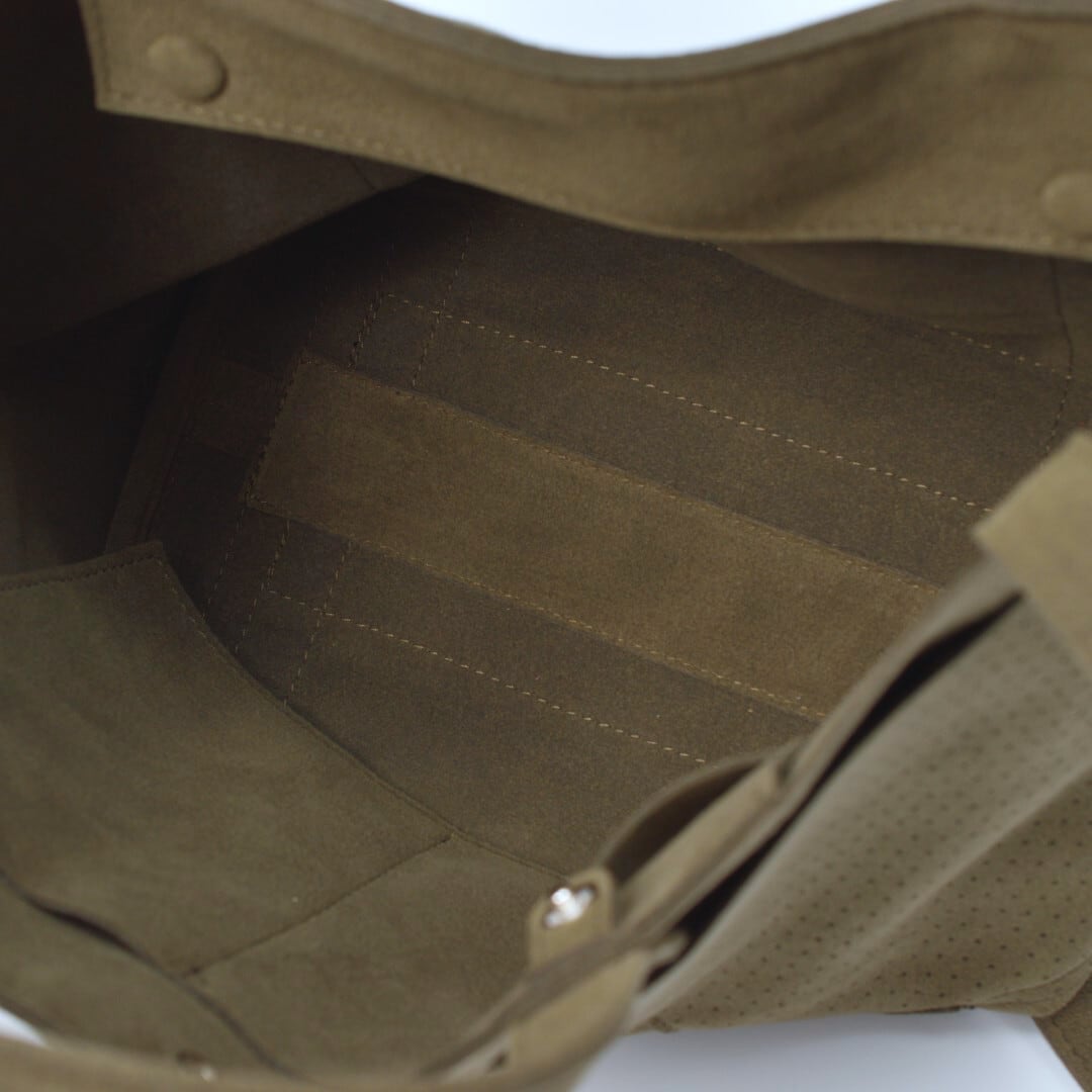 MNNG エムエヌエヌジー スタックトートミニ・オリーブ 東レのウルトラスエードを使った「mononoguもののぐ」のセカンドライン