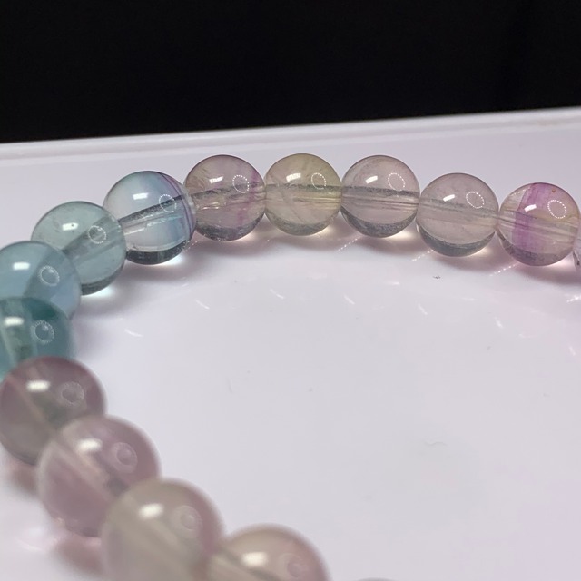 f09 可愛い優しい色合いグラデーションフローライトブレスレット