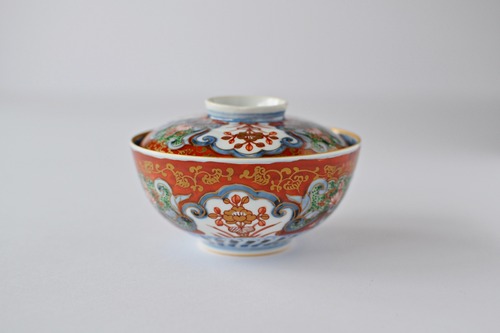 有田焼 福泉窯 染錦間取草花富貴長春蓋物 / 赤絵